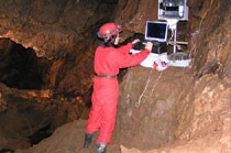 Continuous monitoring of temperature, relative humidity and dew point of air in the Gombasecká Cave (Photo: J. Zelinka)