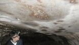 Zarovnaný strop v jaskyni Kagekiyo-do, Japonsko. Foto: P. Bella